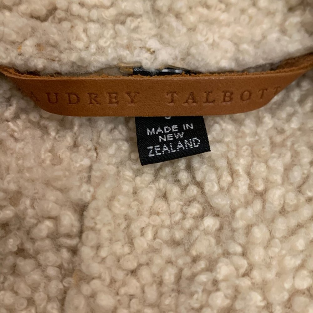 Audrey Talbott Beige Lambskin Shearling - Picture 7 of 8